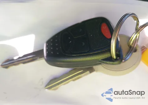 2015 Jeep Compass Latitude из США, поврежденный, VIN 1C4NJDEB0FD303351